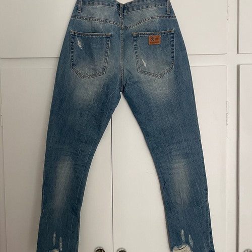 Seven jeans with rips, size 27, like new, blue