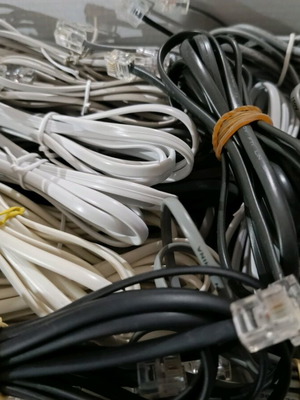 Telephone cables and splitter like new