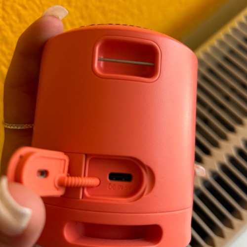 Sony small speaker used, pink