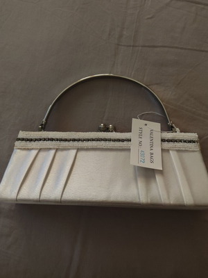 Small handbag like new, white
