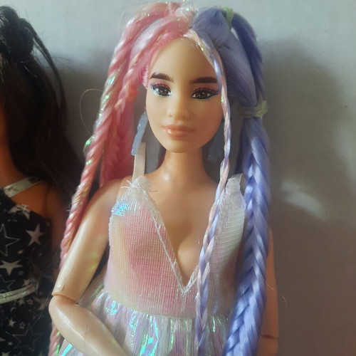 Barbie dolls lot of 2 like new, rare Shannon face and Barbie Extra