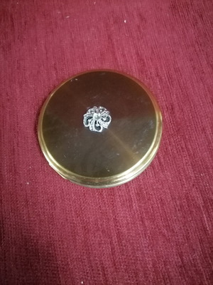 Vintage powder compact with mirror