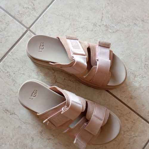 Ugg Australia platform sandals size 39, beige pink