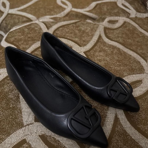 Women's black ballerina shoes size 36 like new