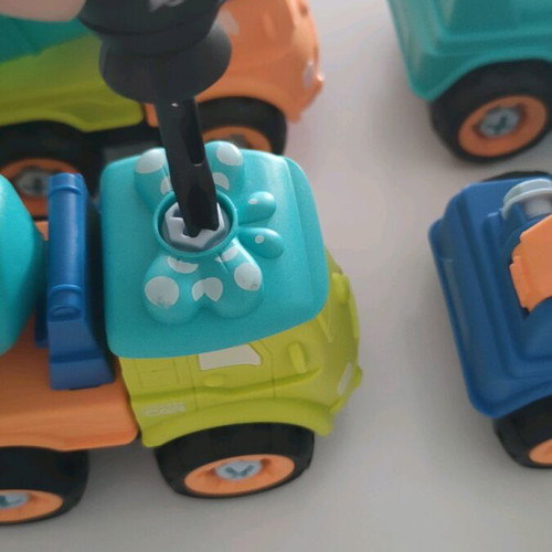 Toy cars like new, set of 4 pieces
