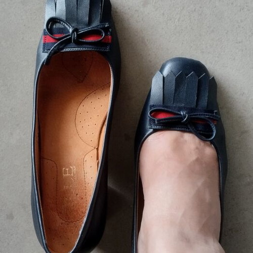 Elle blue anatomical leather women's shoes size 37 like new