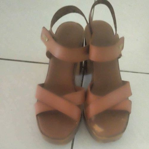 Harris camel leather sandals size 40 used, platform heel