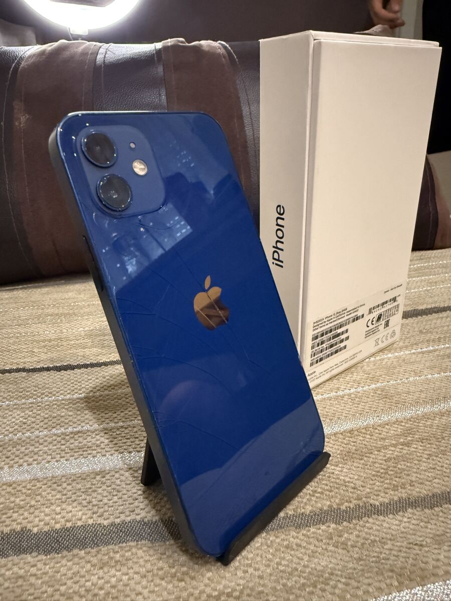 iPhone 12 64GB Blue like new - € 170,00 - Vendora.cy