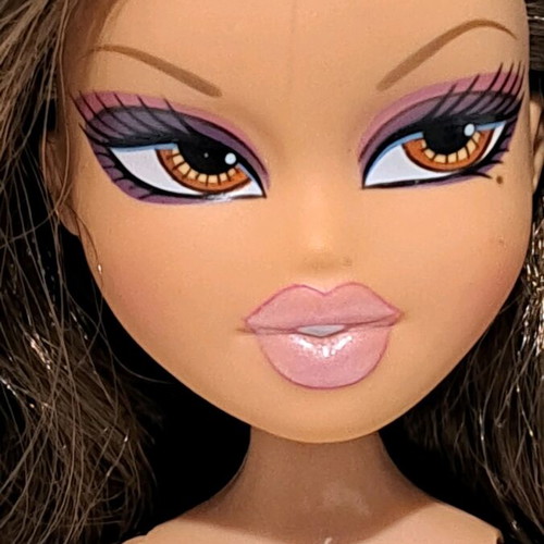 Bratz Fashion Designer Yasmin doll used with flaws