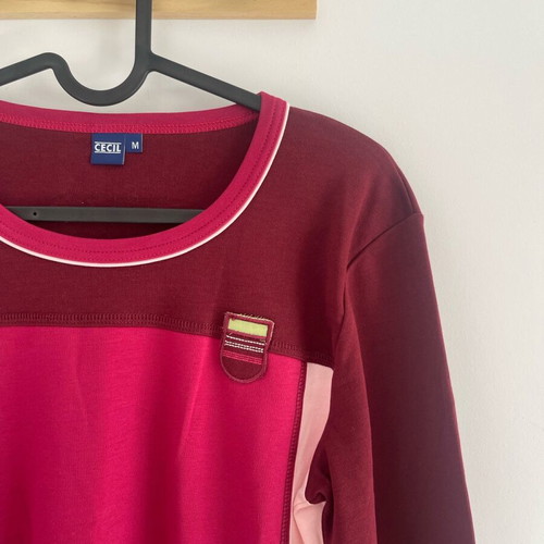 Cecil blouse size M new, red and pink