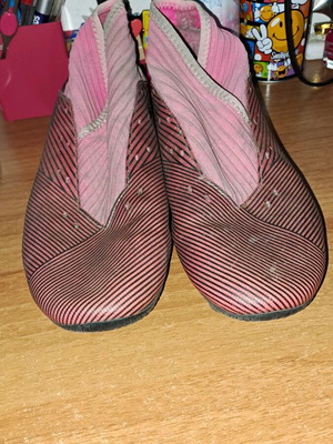 Football shoes used, size 40