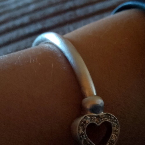 Silver 950 cuff bangle with heart motif and stones