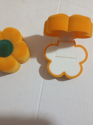 Ring box Margarita set of 2 yellow new