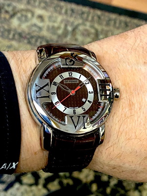 GF.FERRE 45mm watch used with sapphire crystal and leather strap