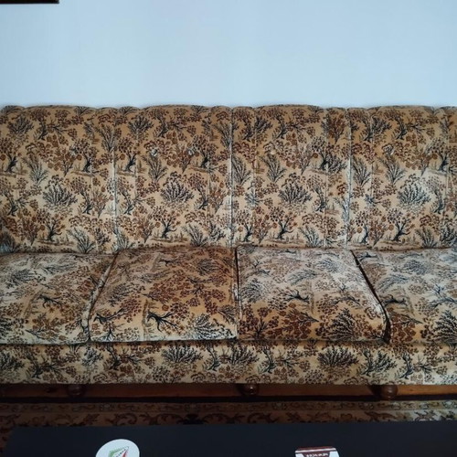 Vintage living room set 5 pieces like new with wooden details