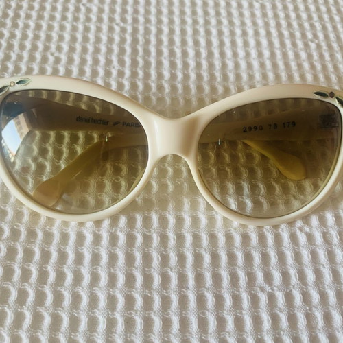 Vintage Daniel Hechter Paris sunglasses like new, cream color