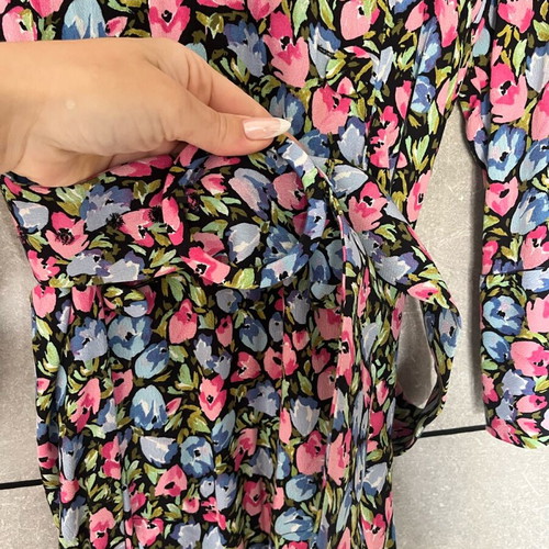Zara floral dress size S like new, long with V neckline and belt