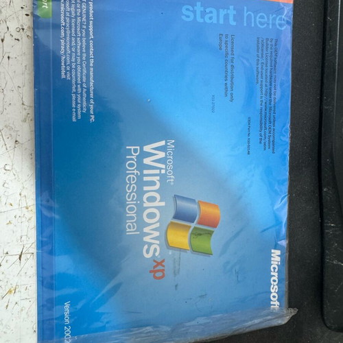 Microsoft Windows XP Professional μεταχειρισμένο, retail άδεια, 32/64 bit