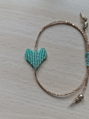 Macrame bracelet with mint heart, adjustable
