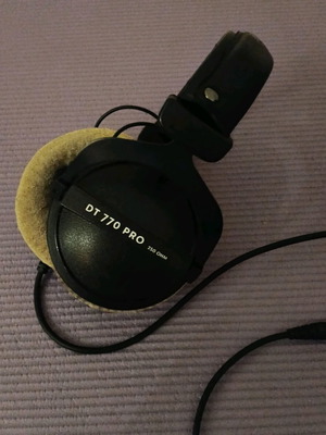 Beyerdynamic DT770Pro headphones like new, wired, professional