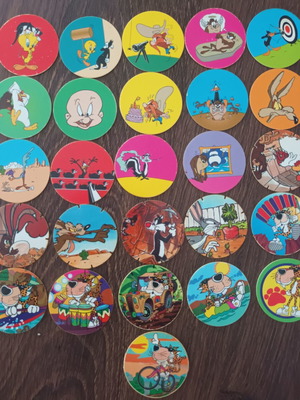 Looney Tunes collectible tops