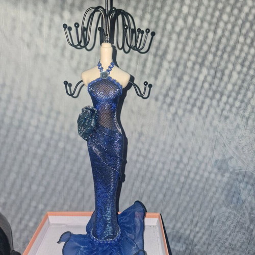 Jewelry holder elegant dress new