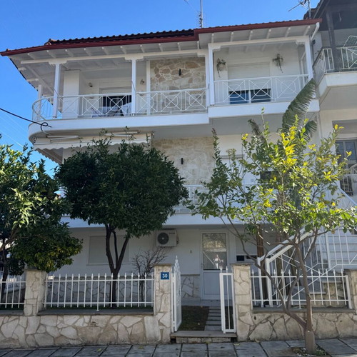 Μεζονέτα 165 τ.μ. στα Μουδανιά Χαλκιδικής με 4 υπνοδωμάτια και 3 μπάνια