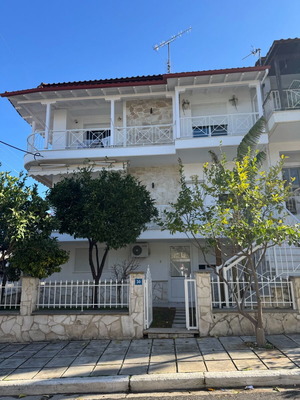 Μεζονέτα 165 τ.μ. επιπλωμένη με 4 υπνοδωμάτια στα Μουδανιά Χαλκιδικής