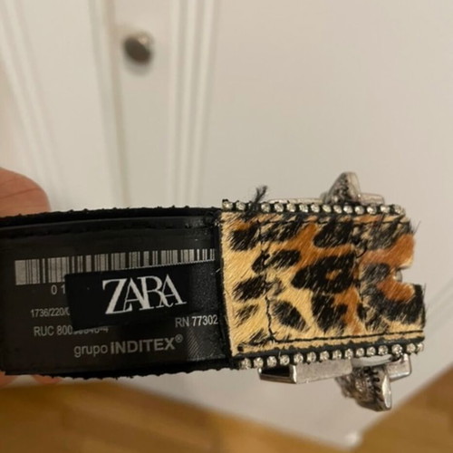 Leopard belt Zara new with carved buckle and floral details, size 80