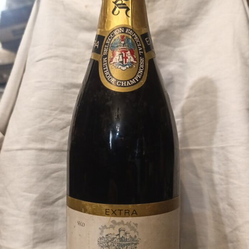 Vintage Castillo Perelada Cava Extra Seco bottle 1980s new