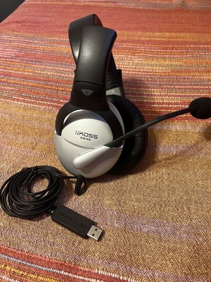 KOSS SB45 Headphones like new, wired USB-A