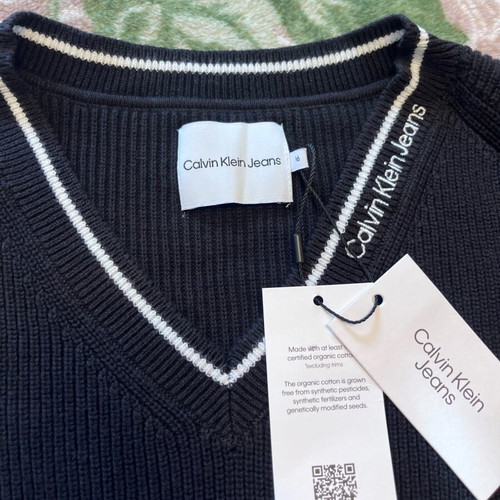 Calvin Klein V neck jumper new, black, size 16 years
