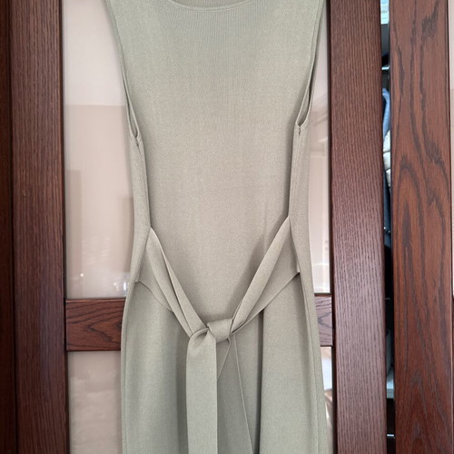 Guess dress like new, medium, olive color with belt