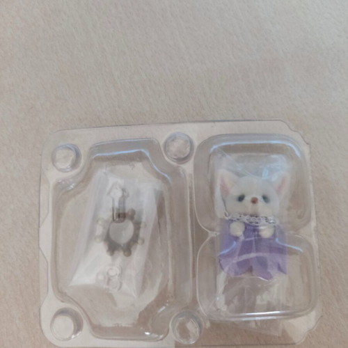 Sylvanian Families set of 2 figures Persian Cat and Snow Rabbit