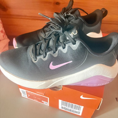 Nike Air Zoom Bella 7 athletic shoes size 38 used, black and pink