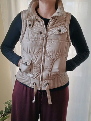 Women's sleeveless vest used, utility style, beige