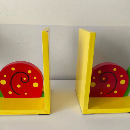 Wooden snail bookends for children's library