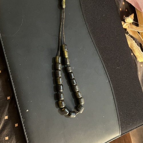 Worry beads with oil effect and internal water color