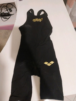 Arena competitive swimsuit black like new, size 32