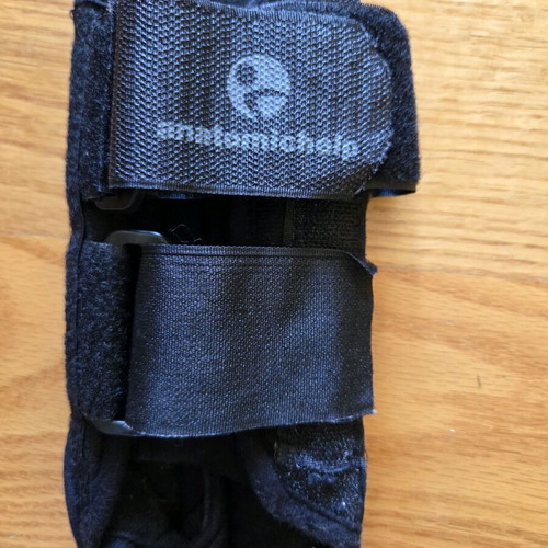 Anatomic Help Wrist Brace Right Side Black Like New