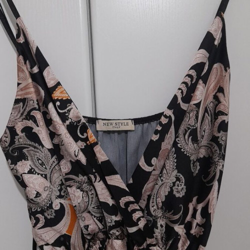 Summer dress like new, black with gold and bronze details, one size