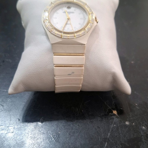 Catamaran 902 women's watch like new, cream