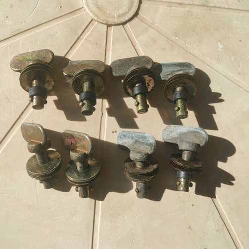 Lock Connector system for robotic Beam Moving Heads 8 pcs used