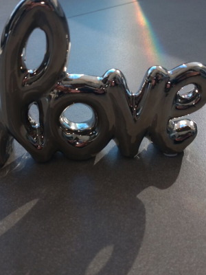 Love Table Decor like new
