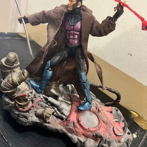 Marvel Gambit figure used Toy Biz 2001