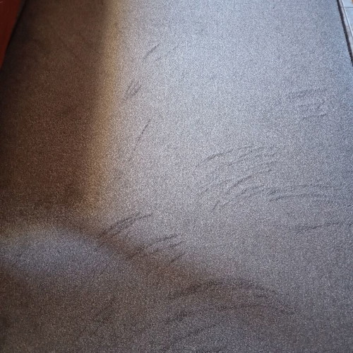 Rugs like new, one gray and one rotten apple color, 1.60x2.40 m each