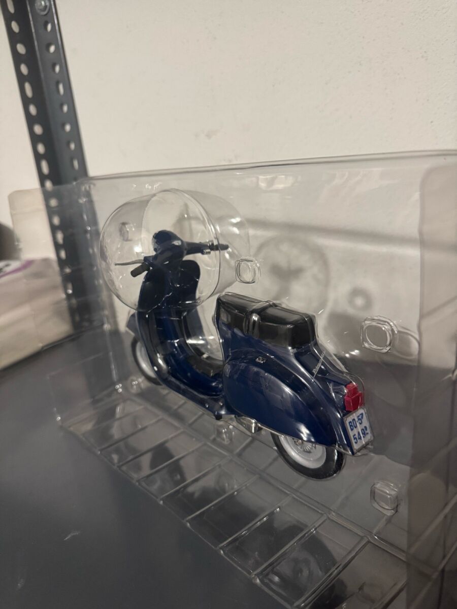 Protar 497 Vespa 125 Primavera blue 1:9… - € 40,00 - Vendora.gr