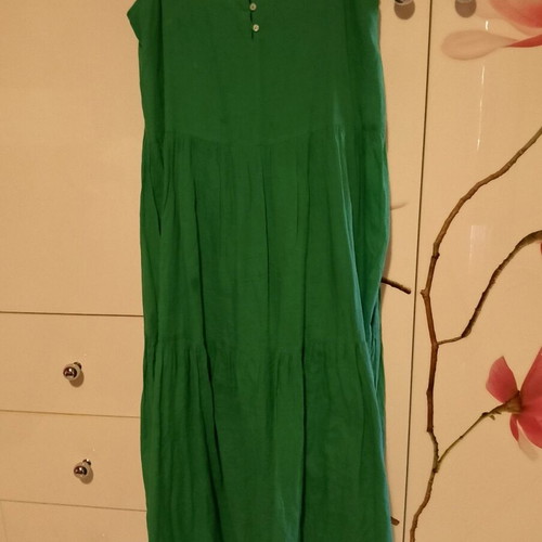 MNG dress size Small like new, green