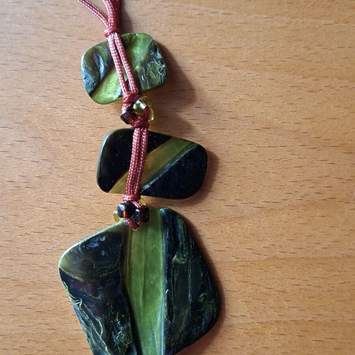 Handmade necklace like new, green and orange