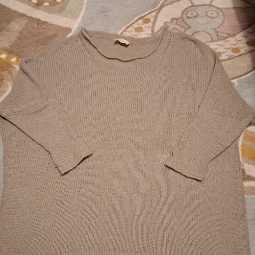 American Vintage gray pullover like new, very warm